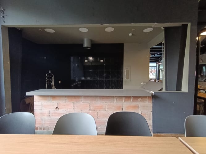 Local en arriendo en Laureles, Medellín, 10 m² · foto 2 de 8
