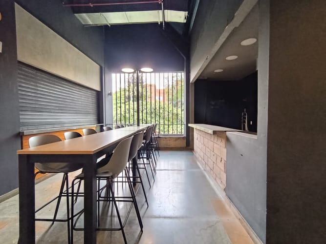 Local en arriendo en Laureles, Medellín, 10 m² · foto 5 de 8
