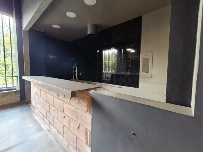 Local en arriendo en Laureles, Medellín, 10 m² · foto 8 de 8
