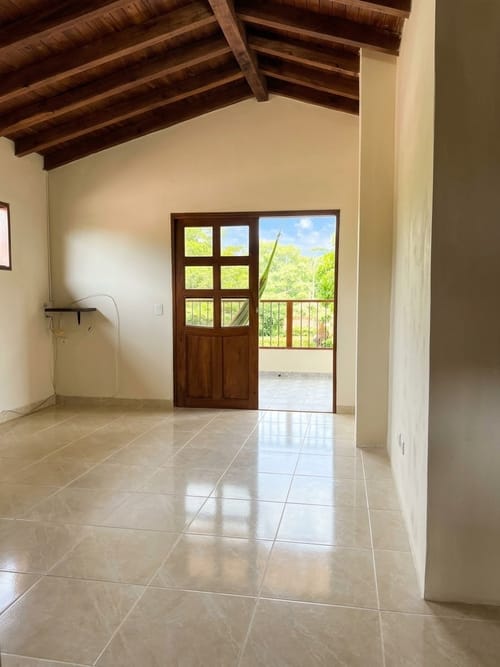 Finca en arriendo en Cabeceras De Llanogrande, Rionegro, 250 m² · foto 2 de 14
