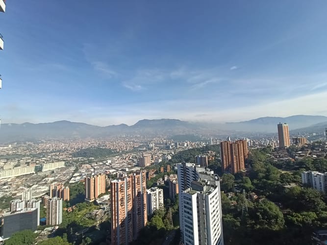 Apartamento de 3 alcobas en arriendo en San Diego, Medellín, 112 m² · foto 2 de 20