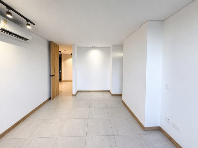 Apartamento de 3 alcobas en venta en Loma Del Esmeraldal, Envigado, 212 m² · foto 8 de 20