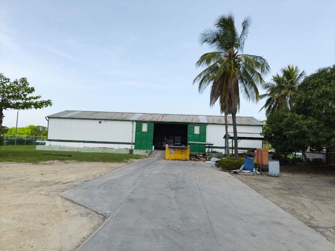 Bodega en arriendo en Cartagena De Indias, Cartagena, 303 m² · foto 2 de 11