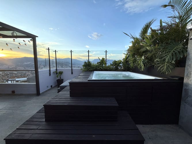 Apartamento de 3 alcobas en venta en Loma Del Esmeraldal, Envigado, 212 m² · foto 18 de 20