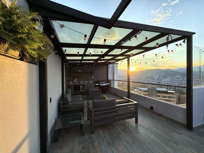 Apartamento de 3 alcobas en venta en Loma Del Esmeraldal, Envigado, 212 m² · foto 19 de 20