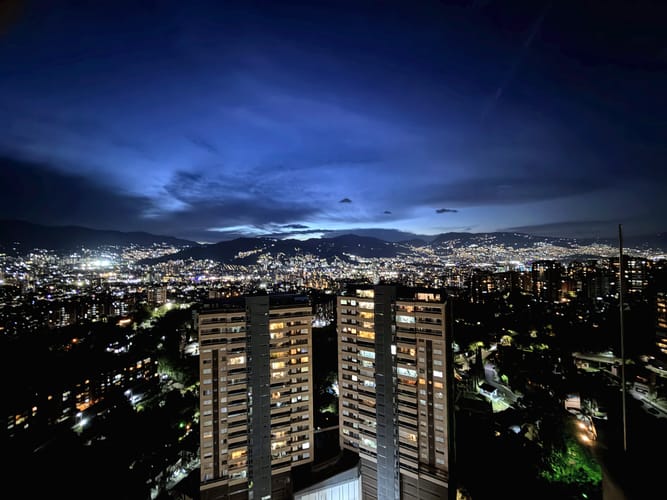 Apartamento de 3 alcobas en venta en Loma Del Esmeraldal, Envigado, 212 m² · foto 20 de 20