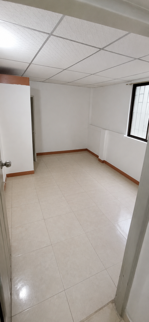 Casa de 13 alcobas en venta en Centro, Ibagué, 170 m² · foto 10 de 19