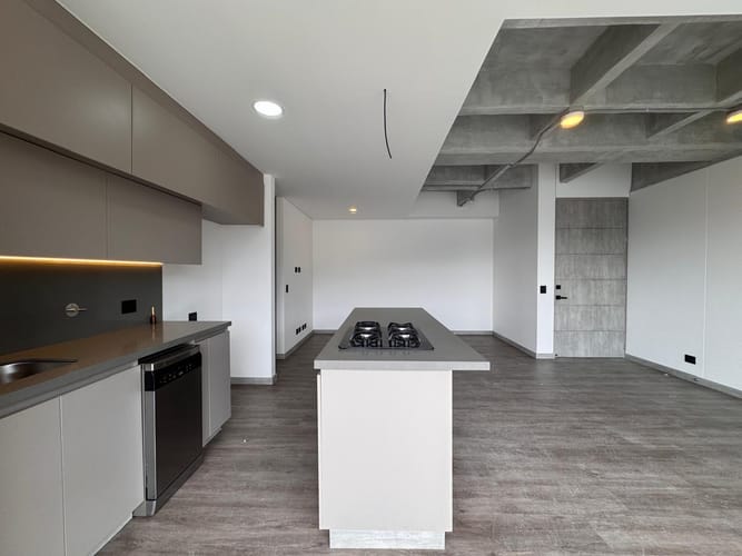 Apartamento de 2 alcobas en arriendo en Loma Del Esmeraldal, Envigado, 98 m² · foto 3 de 14