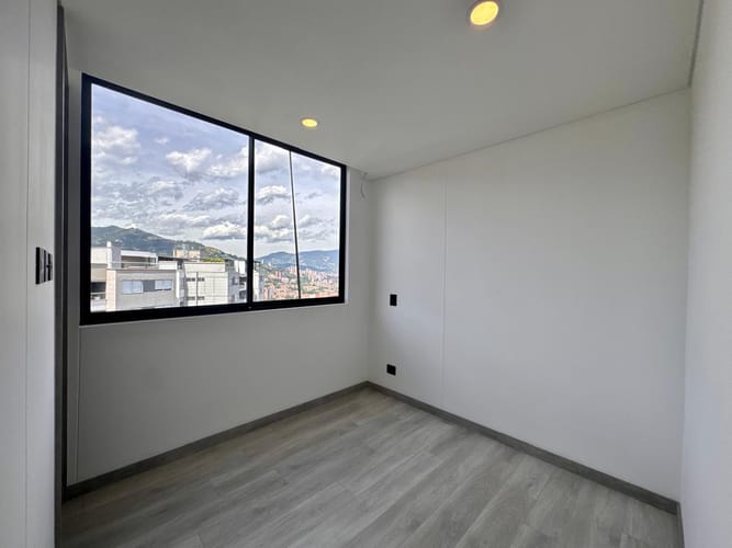 Apartamento de 2 alcobas en arriendo en Loma Del Esmeraldal, Envigado, 98 m² · foto 4 de 14