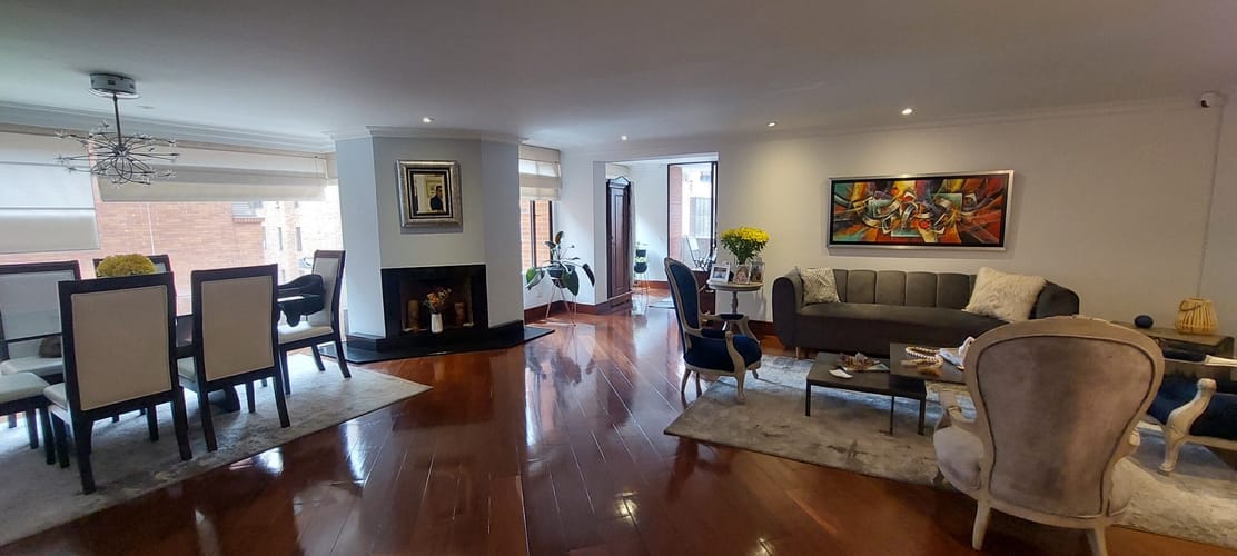 Apartamento de 3 alcobas en venta en La Carolina, Bogotá, 173 m² · foto 4 de 24