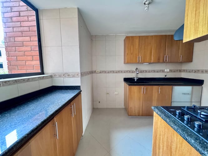 Apartamento de 3 alcobas en arriendo en El Poblado, Medellín, 145 m² · foto 6 de 20