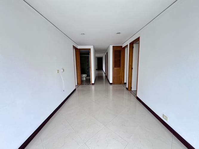 Apartamento de 3 alcobas en arriendo en El Poblado, Medellín, 145 m² · foto 11 de 20