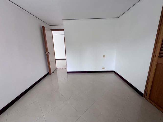 Apartamento de 3 alcobas en arriendo en El Poblado, Medellín, 145 m² · foto 15 de 20