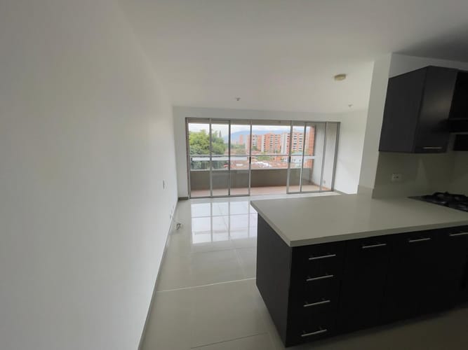 Apartamento de 3 alcobas en venta en Ub Dulazar, La Estrella, 76 m² · foto 2 de 17