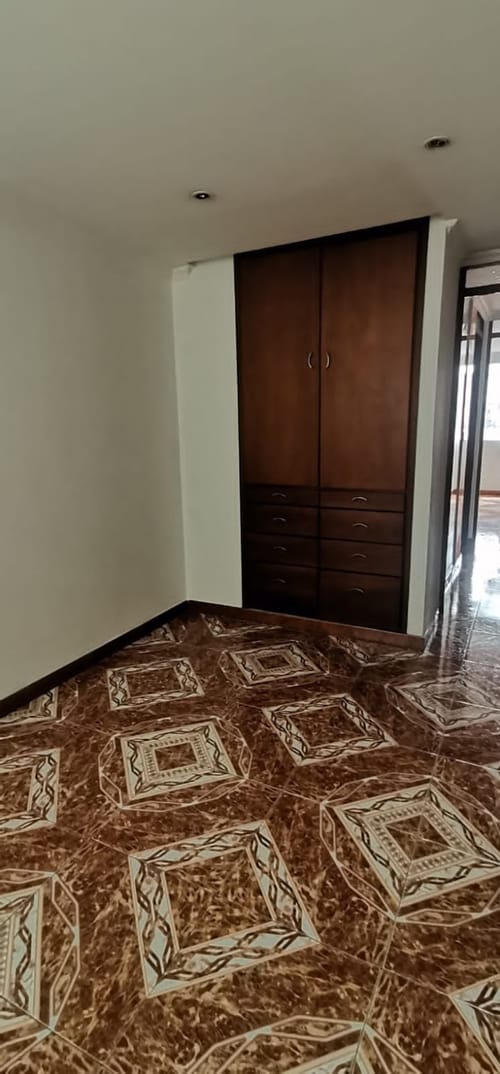 Apartamento de 3 alcobas en arriendo en Engativá, Bogotá, 60 m² · foto 2 de 8