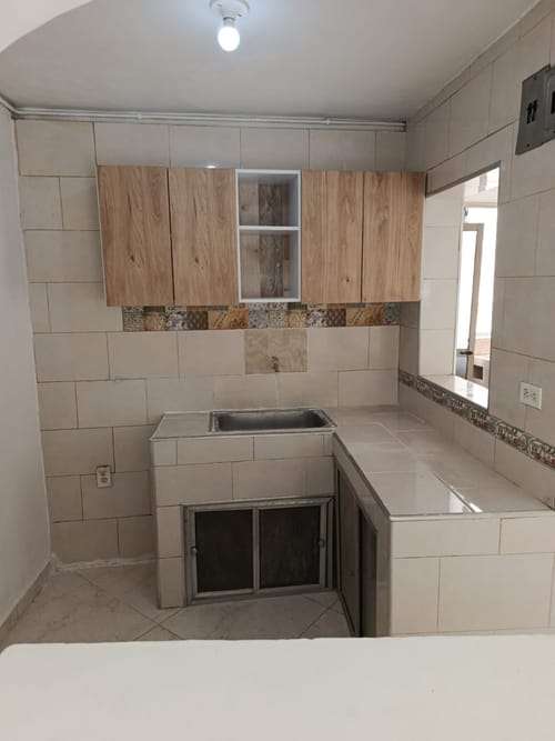 Casa de 4 alcobas en arriendo en Campo Valdes No.1, Medellín, 52 m² · foto 10 de 24