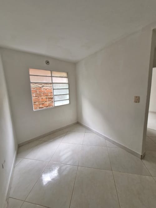 Casa de 4 alcobas en arriendo en Campo Valdes No.1, Medellín, 52 m² · foto 16 de 24