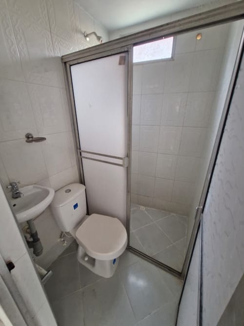 Casa de 4 alcobas en arriendo en Campo Valdes No.1, Medellín, 52 m² · foto 17 de 24