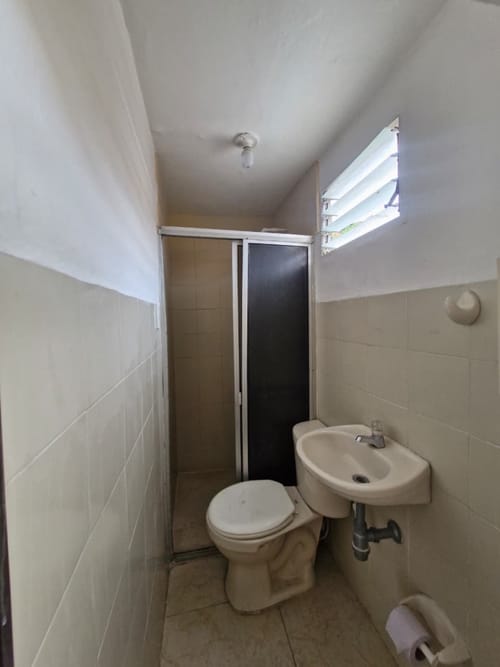 Casa de 4 alcobas en arriendo en Campo Valdes No.1, Medellín, 52 m² · foto 22 de 24