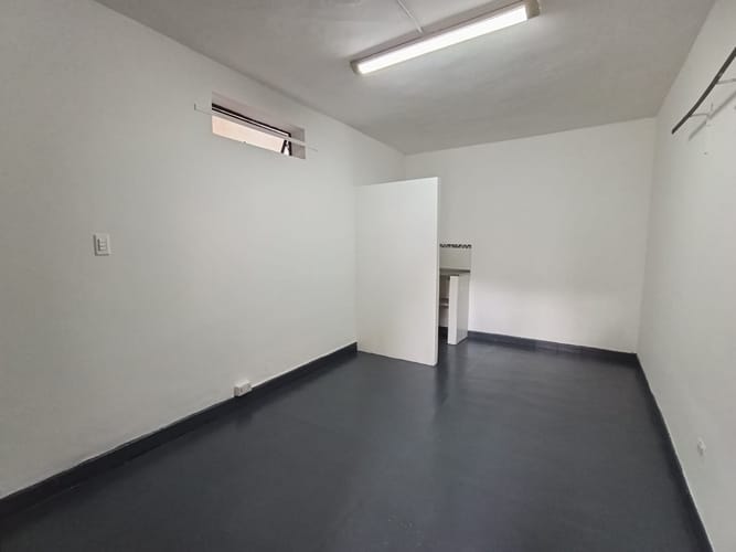 Local en arriendo en Laureles, Medellín, 18 m² · foto 15 de 20