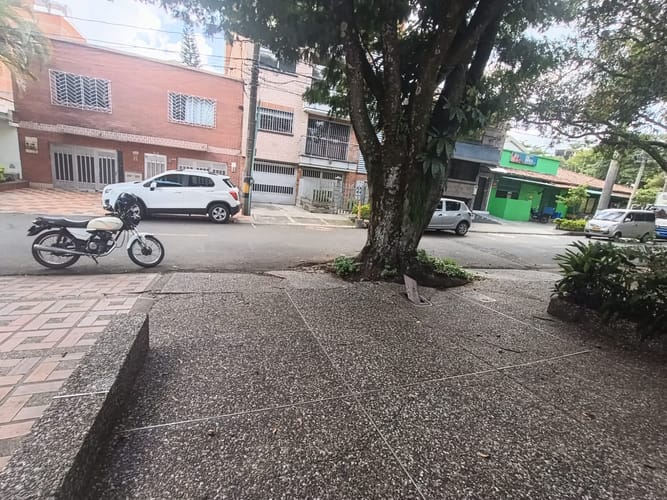 Local en arriendo en Laureles, Medellín, 18 m² · foto 18 de 20