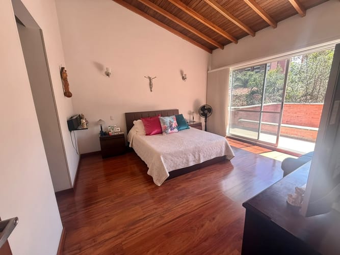 Casa de 3 alcobas en venta en El Poblado, Envigado, 237 m² · foto 9 de 19