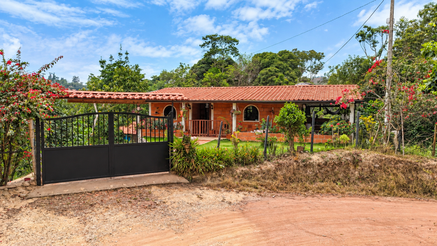 Lote en venta en Rionegro, 185 m² · foto 3 de 24