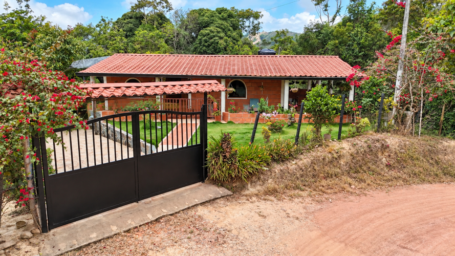 Lote en venta en Rionegro, 185 m² · foto 4 de 24