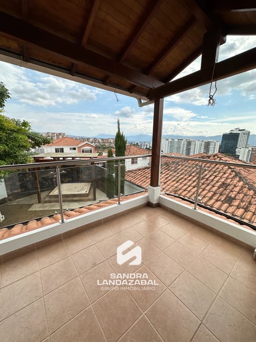 Casa de 5 alcobas en venta en Lagos Del Cacique, Bucaramanga, 339 m² · foto 23 de 24