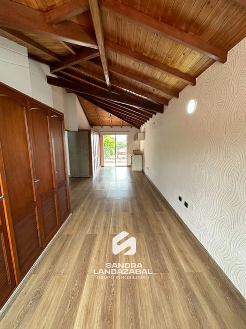 Casa de 5 alcobas en venta en Lagos Del Cacique, Bucaramanga, 339 m² · foto 10 de 24