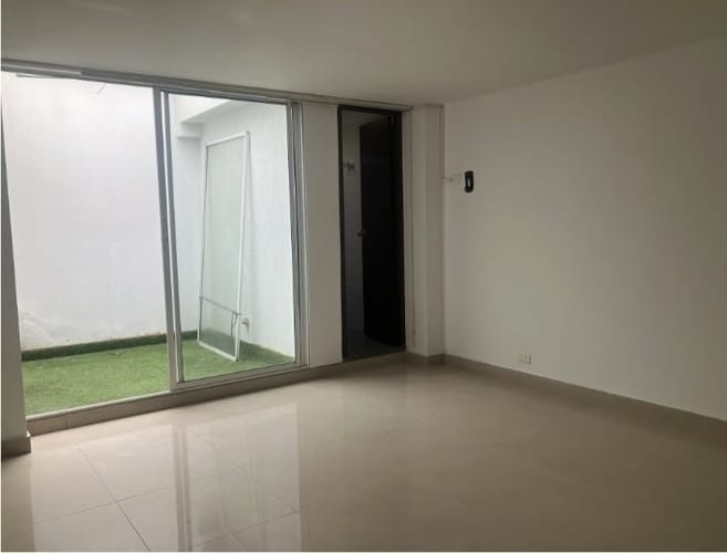 Casa de 6 alcobas en venta en Quintas De Don Simon, Cali, 285 m² · foto 10 de 24