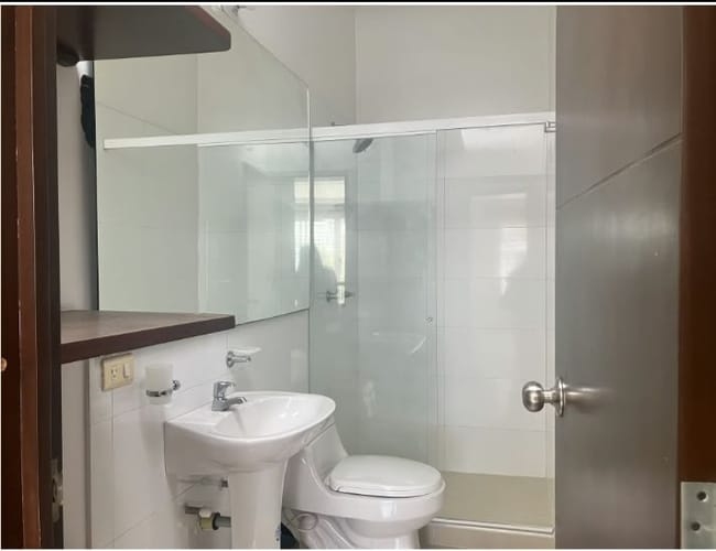 Casa de 6 alcobas en venta en Quintas De Don Simon, Cali, 285 m² · foto 21 de 24