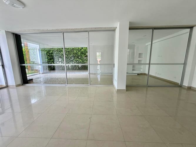 Casa de 3 alcobas en venta en Pance, Cali, 303 m² · foto 2 de 19