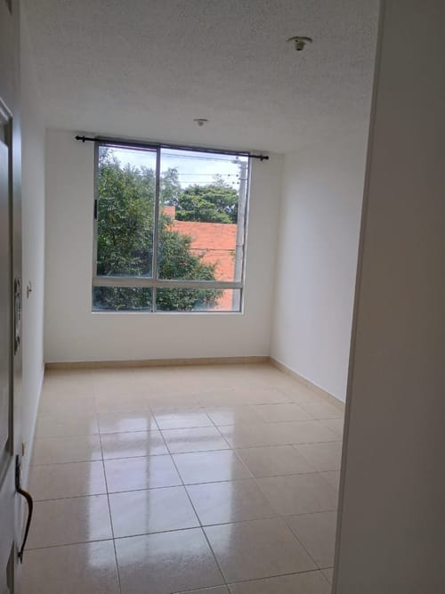 Apartamento de 3 alcobas en arriendo en Fontanar Del Río, Bogotá, 45 m² · foto 2 de 15