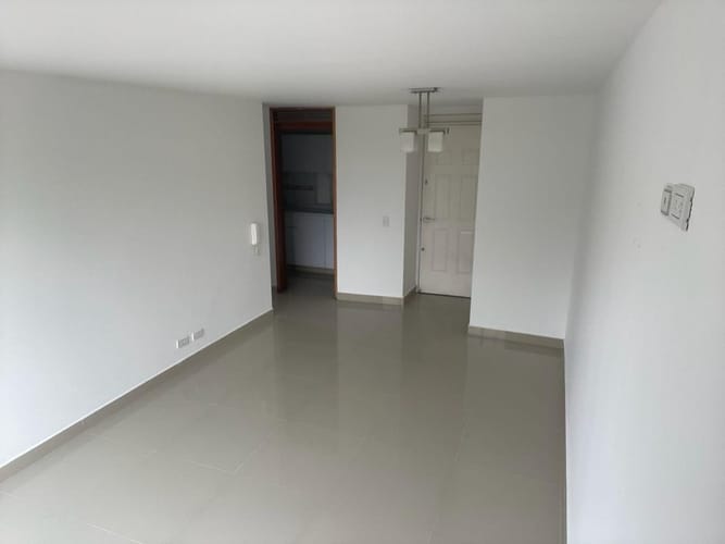 Apartamento de 3 alcobas en venta en Ciudad Salitre Oriental, Bogotá, 70 m² · foto 2 de 12