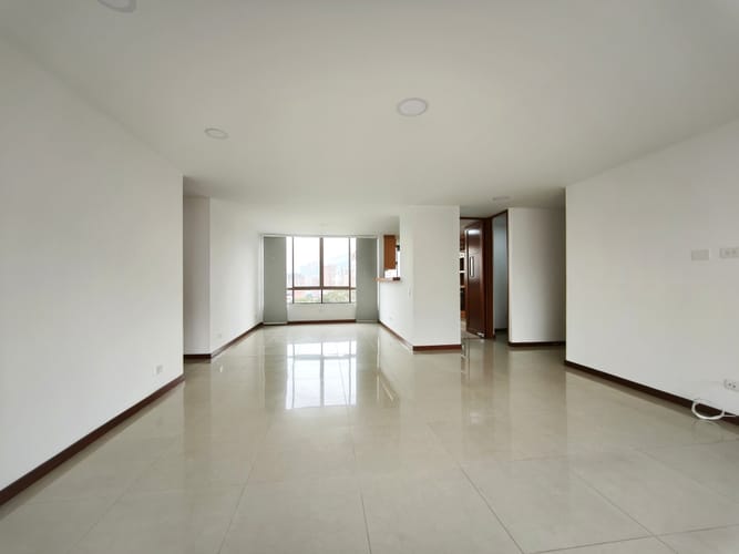 Apartamento de 4 alcobas en venta en Los Balsos, Medellín, 137 m² · foto 2 de 20