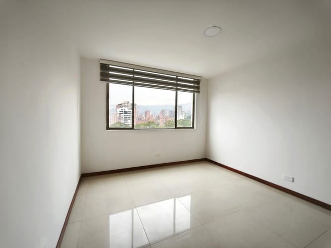 Apartamento de 4 alcobas en venta en Los Balsos, Medellín, 137 m² · foto 4 de 20
