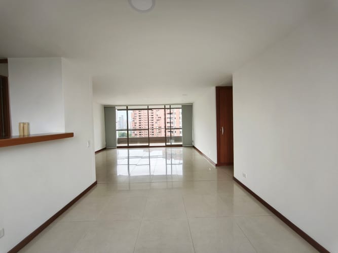 Apartamento de 4 alcobas en venta en Los Balsos, Medellín, 137 m² · foto 5 de 20