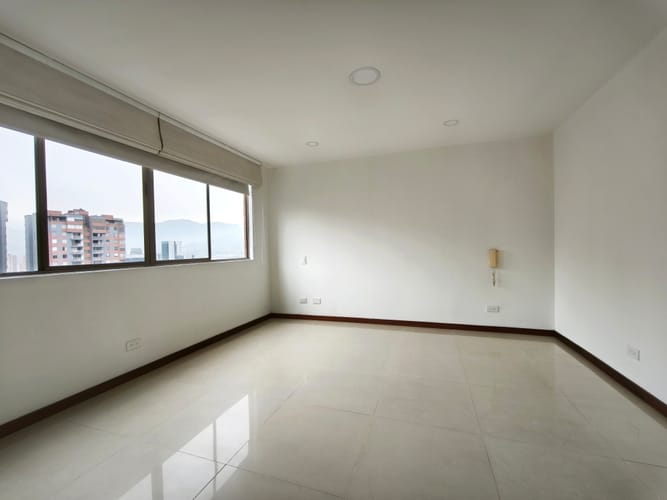 Apartamento de 4 alcobas en venta en Los Balsos, Medellín, 137 m² · foto 9 de 20