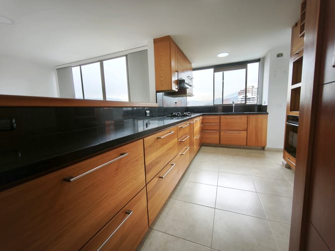 Apartamento de 4 alcobas en venta en Los Balsos, Medellín, 137 m² · foto 15 de 20