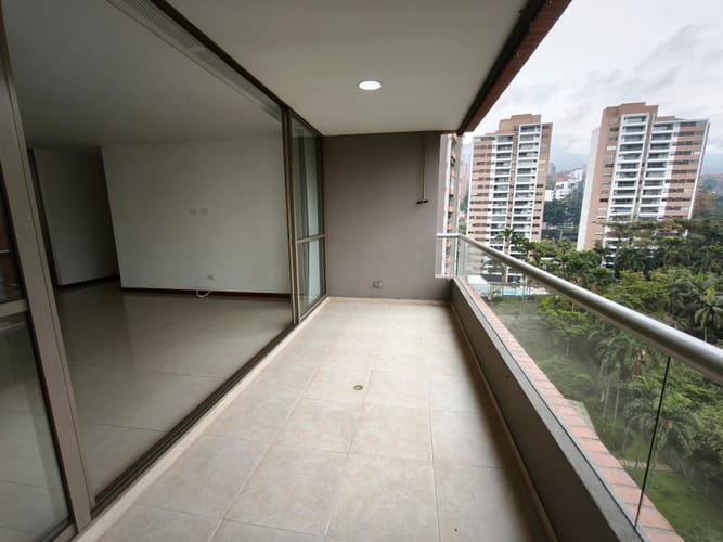 Apartamento de 4 alcobas en venta en Los Balsos, Medellín, 137 m² · foto 18 de 20