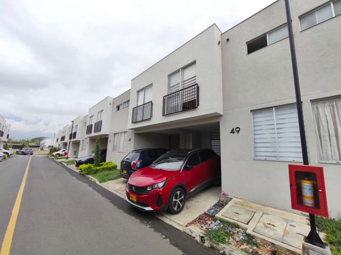 Casa de 3 alcobas en venta en Ciudad Country, Jamundí, 101 m² · foto 3 de 24