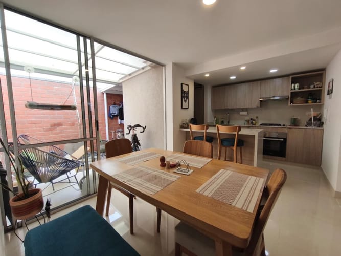 Casa de 3 alcobas en venta en Ciudad Country, Jamundí, 101 m² · foto 5 de 24