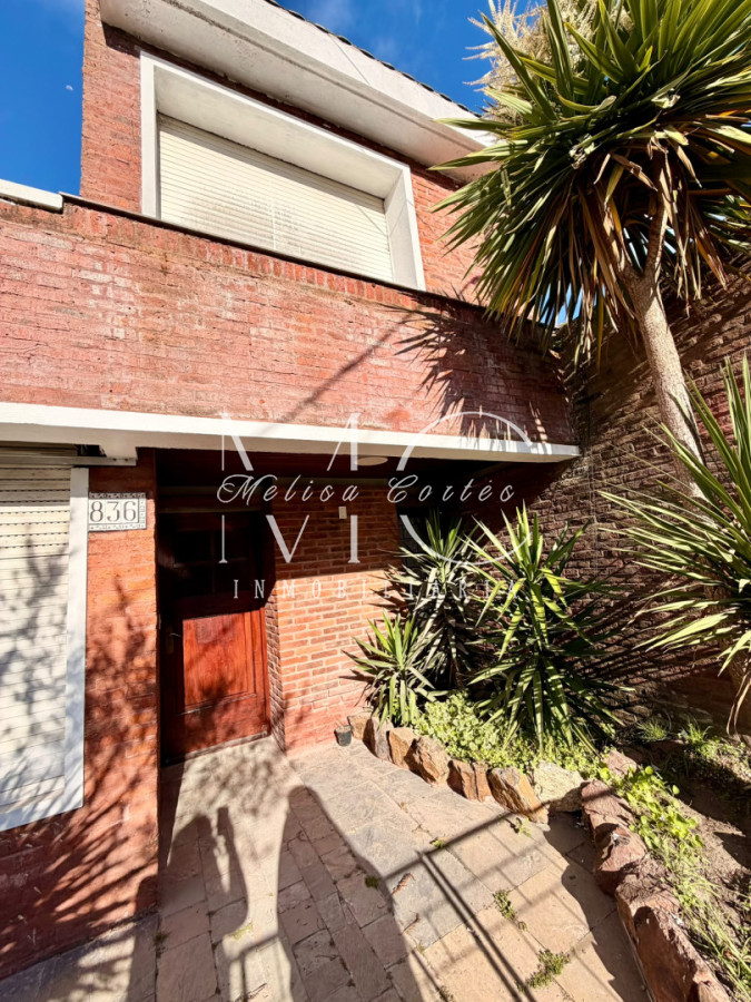 Casa en alquiler anual en el centro de Maldonado, ideal para comercio · Foto 2