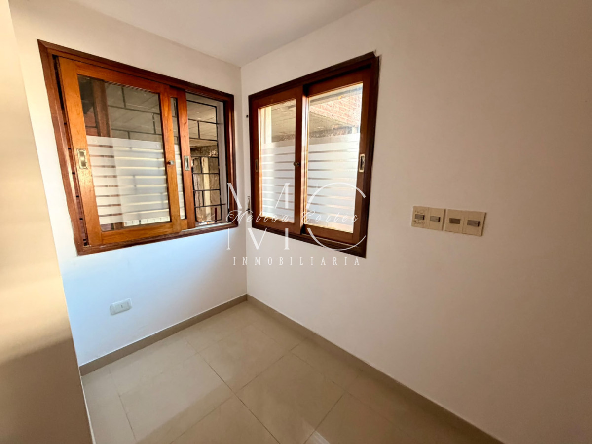 Casa en alquiler anual en el centro de Maldonado, ideal para comercio · Foto 7