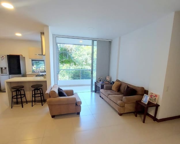 Apartamento de 3 alcobas en venta en Las Brujas, Envigado, 92 m² · foto 2 de 24