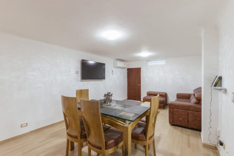 Apartamento de 3 alcobas en venta en Bavaria, Santa Marta, 115 m² · foto 3 de 21