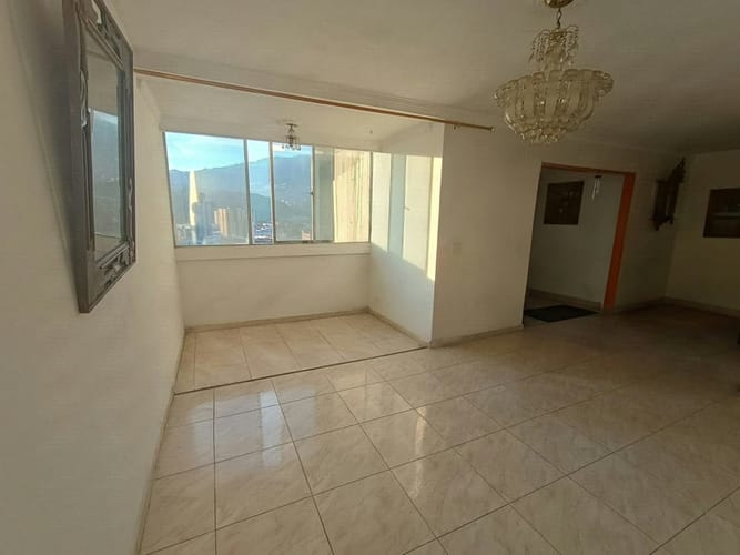 Apartamento de 3 alcobas en venta en El Pinal, Medellín, 144 m² · foto 8 de 23