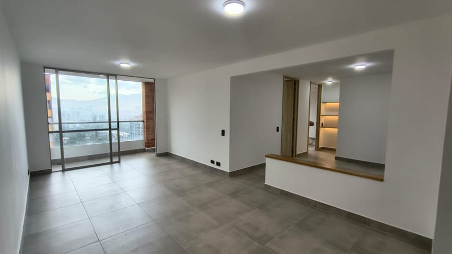 Apartamento de 2 alcobas en arriendo en La Aguacatala, Medellín, 78 m² · foto 4 de 17