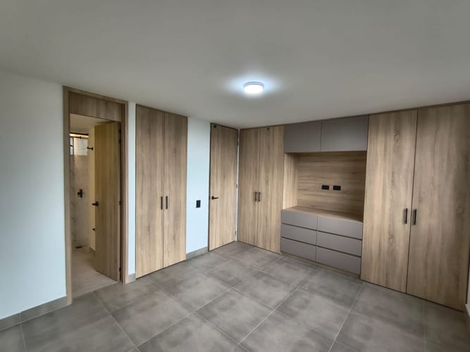 Apartamento de 2 alcobas en arriendo en La Aguacatala, Medellín, 78 m² · foto 10 de 17
